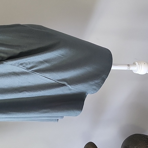 Maurices Green Scoop Neck Cowl Back Hi-Low Hem Tee NWT - Picture 7 of 10